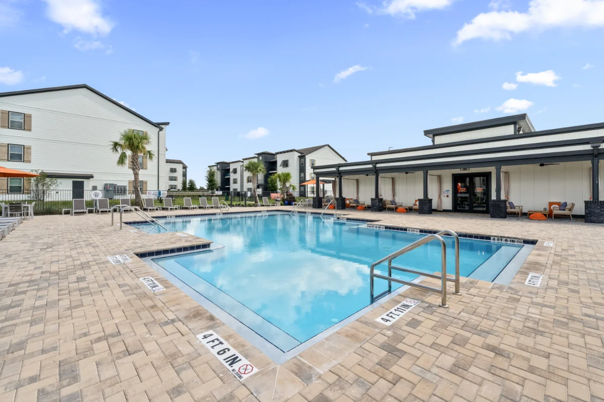 A Pointe Grand apartment community